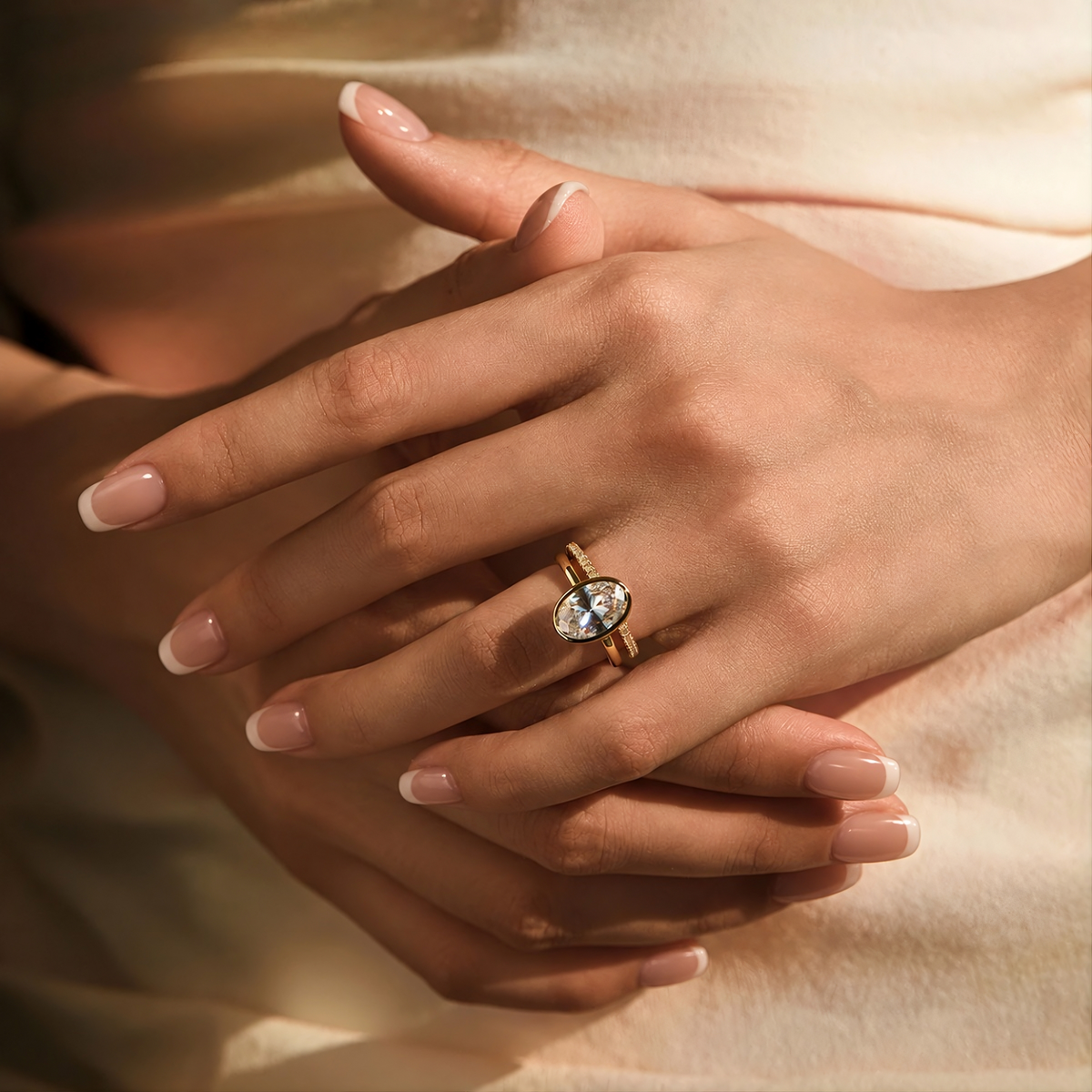 BEZEL OVAL CUT RING